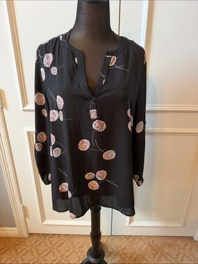 Daniel Rainn Black Floral Split V-Neck Blouse